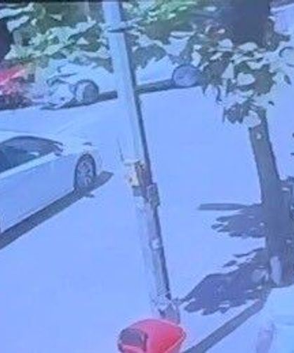 Eskişehir'de U dönüşü yapan otomobile başka bir otomobilin çarpma anı kamerada