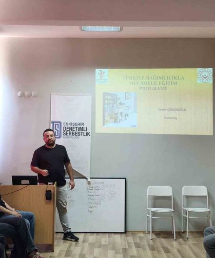 Eskişehir'de yükümlülere tütün ve zararları anlatıldı