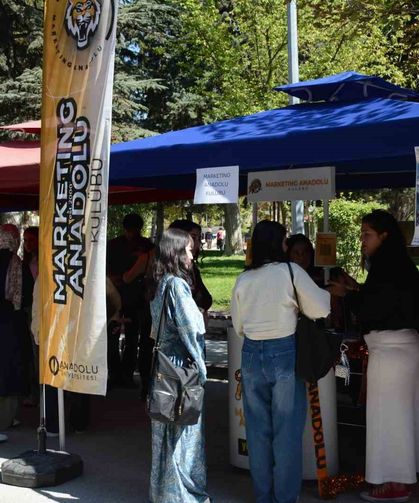 Anadolu Üniversitesinde öğrenciler kulüplerle buluştu
