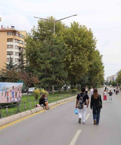 Arabasız Pazar'da bulvarlar yayaların oldu