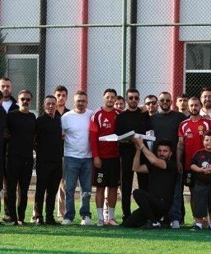 Eskişehirspor Taraftarlar Birliği'nden takıma ve teknik ekibe ziyaret
