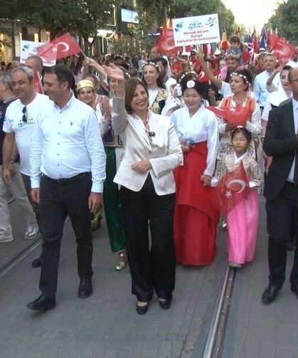 'Uluslararası Eskişehir Porsuk Festivali' coşkuyla başladı