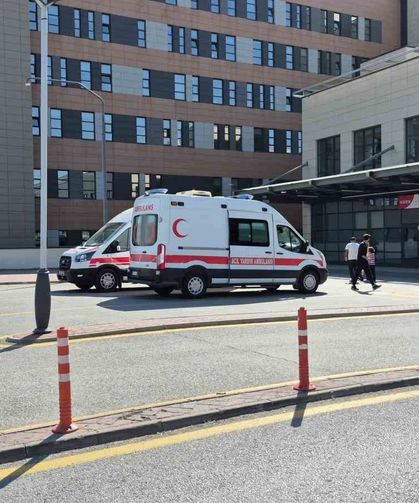 Vagon üzerindeki yüksek gerilim hattına temas eden 12 yaşındaki Arda'da da yüzde 70 yanık oluştu