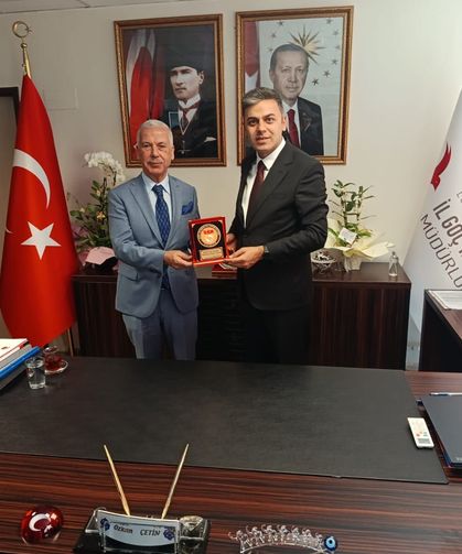 Dost Dernekleri Federasyonundan Göç İdaresi Müdürüne Ziyaret