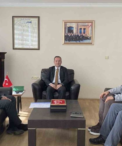 Şehit ailelerinden Kaymakam Sönmezel'e ziyaret