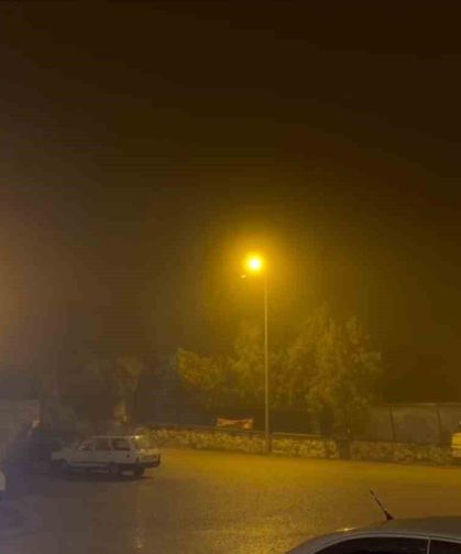 Sivrihisar'da sağanak ve sis hayatı olumsuz etkiledi