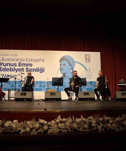 Uluslararası Eskişehir Yunus Emre Edebiyat Şenliği muhteşem bir açılışla başladı