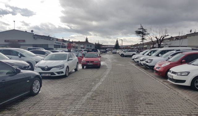 Araçlarda İkinci El Fiyatları Çok Artsa da Satışlar Azalmıyor