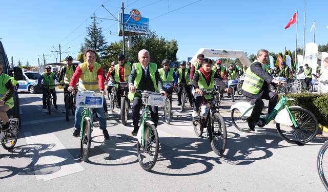 İKLİM KRİZİNDEN PEDALLAYARAK UZAKLAŞTILAR