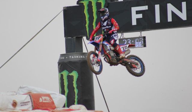 MXGP’de olumsuz hava koşullarından dolayı iki kategorideki sıralama yarışları iptal edildi