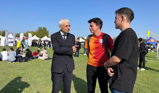 ESTÜ’de Türkiye Yüzyılı Gençlik Yüzyılı etkinliği başladı