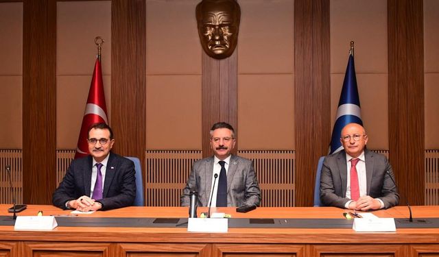 Anadolu Üniversitesi’nde yapay zekâ toplantısı gerçekleştirildi