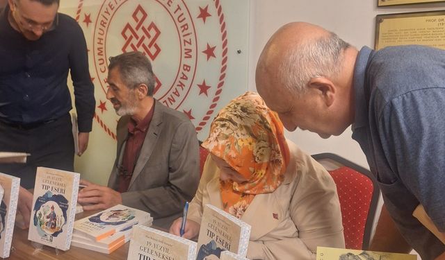 Eskişehir'de bulunan tarihî el yazması eser kitap haline getirildi