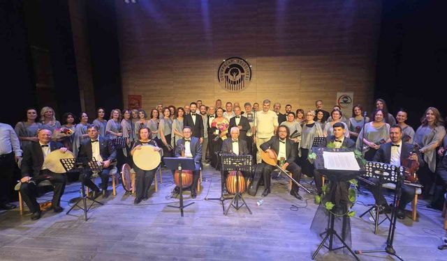 Eskişehir’de Zodyak Ezgiler Türk Müziği Konseri yoğun ilgiyle izlendi