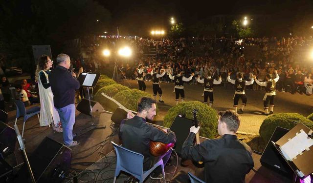 Bozkırın Tezenesi Neşet Ertaş türkülerle Anadolu Üniversitesinde anıldı