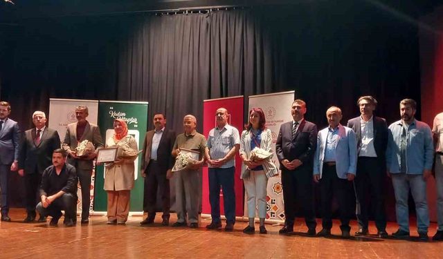 Eskişehir’de bulunan tarihî el yazması eser kitap haline getirildi