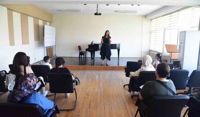 Çocuk Üniversitesi’nin düzenlediği ’Piyano ve Klasik Batı Müziği’ programı tamamlandı