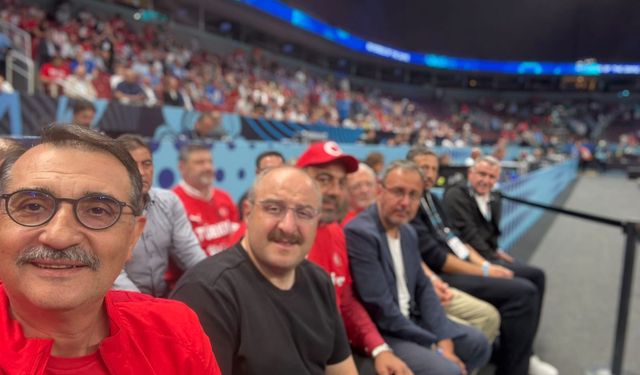 Fatih Dönmez’den 12 Dev Adam’a Riga’da Destek