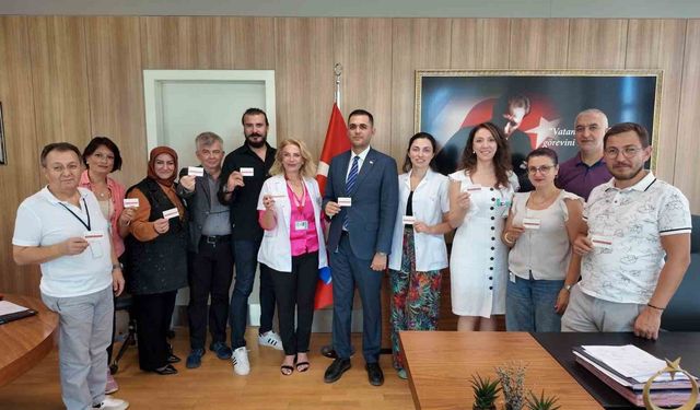 Sağlık çalışanlarından anlamlı bağış