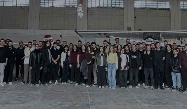 Üniversite öğrencileri İnönü Havacılık Eğitim Merkezi'ni ziyaret etti, eğitim uçaklarını yakından gördü