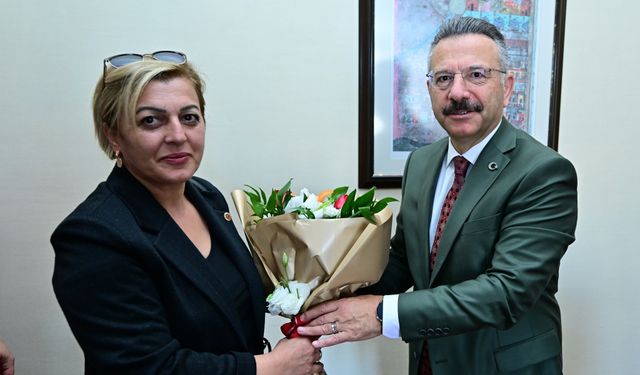 Vali Aksoy muhtarlar heyetini makamında kabul etti.