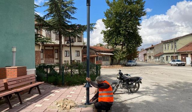 Yenice Mahallesi Meydanı yenileniyor