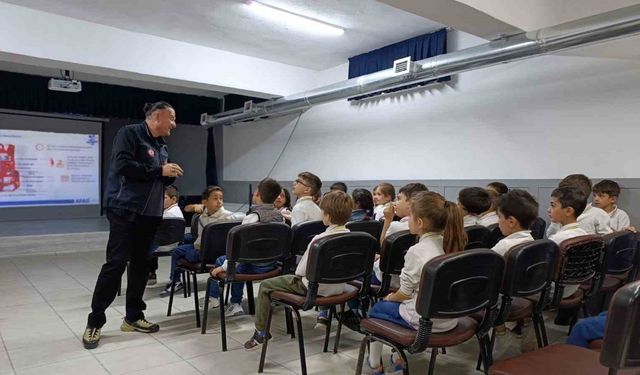 AFAD’dan ilkokul öğrencilerine farkındalık eğitimi