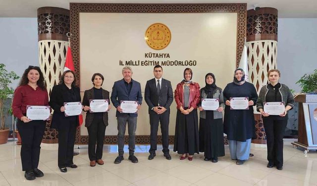 Kütahya’da Erasmus projesi katılımcılarına belgeleri takdim edildi