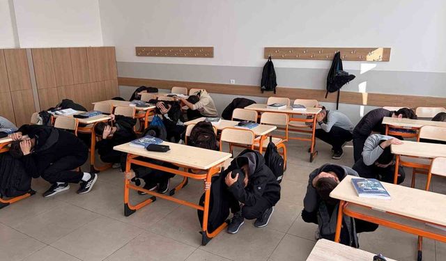 Kütahya’da tüm okullarda eş zamanlı deprem tatbikatı