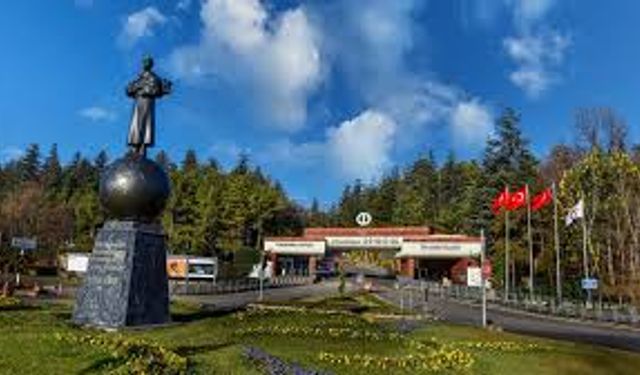 Engelli 35 bin öğrencinin hayali Açıköğretim Fakültesi ile gerçekleşiyor