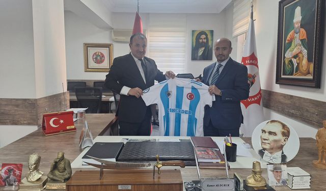 “ESKERDER'DEN CEMEVİNE ZİYARET.”