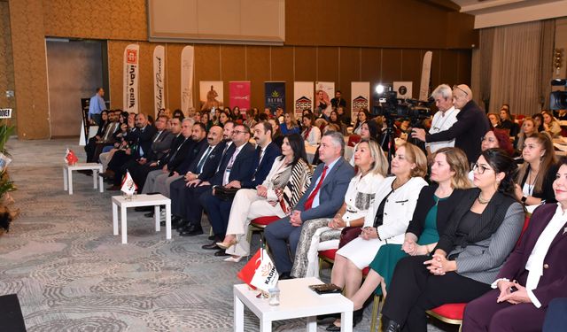 Kadınes Girişimcilik Zirvesi, Yüksek Katılımla Gerçekleşti