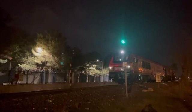 Lokomotifin çarptığı 16 yaşındaki genç hastanede hayatını kaybetti