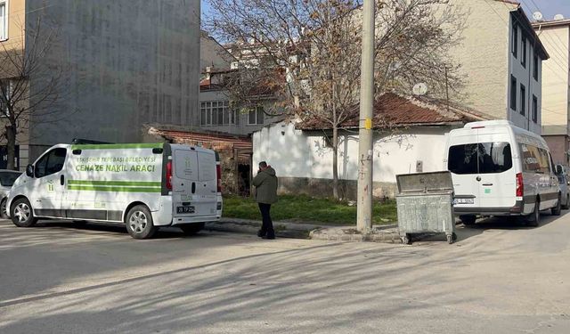 Muhtarın 10 gün boyunca haber alamadığı 74 yaşındaki şahıs evinde ölü bulundu