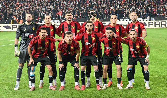 TFF 3. Lig: Eskişehirspor: 3 - Karşıyaka: 0