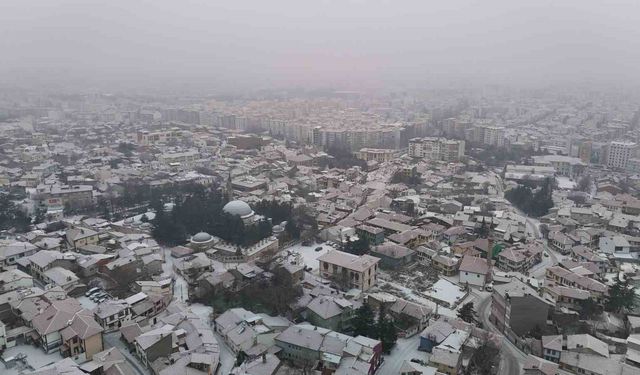 Beyaza Bürünen Eskişehir'de kar bereketi