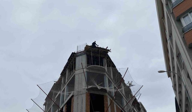 Eskişehir'de panik anları: İnşaatın 8'inci katından atlamaya çalıştı