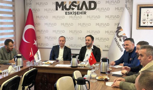 MÜSİAD Ankara Şube Başkanı Fatih Bilal Yülek ve Yönetim Kurulu üyeleri, MÜSİAD Eskişehir Şubesini ziyaret etti.
