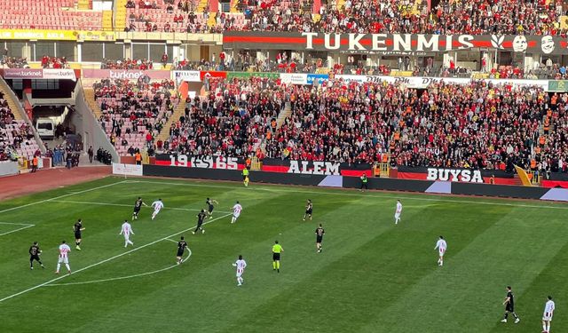 ES-ES Zirveye Koşuyor 2-0