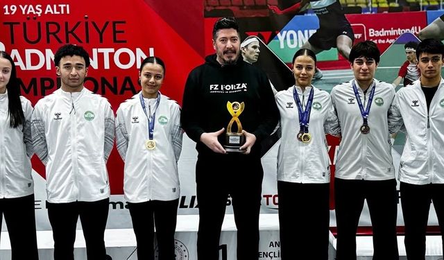 Eskişehirli badmintonculardan Türkiye Şampiyonası'nda madalya yağmuru