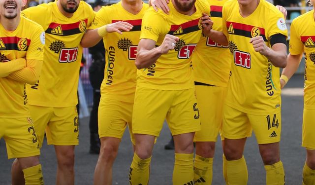 ES-ES Zirve Yarışında Dolu dizgin