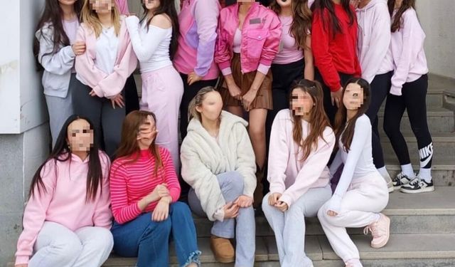 Okulda Öğrencilerle "Sevgililer Günü Kutlamak Neyi Nesi