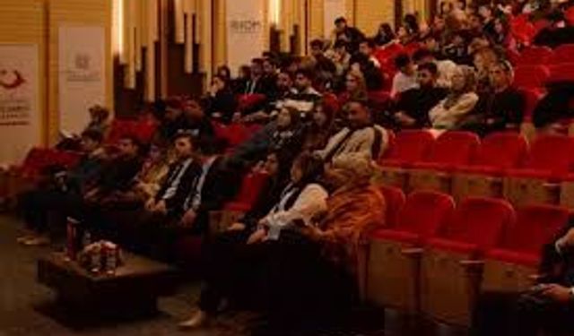 Uluslararası öğrencilerin hak ve yükümlülükleri Anadolu Üniversitesi'nde anlatıldı