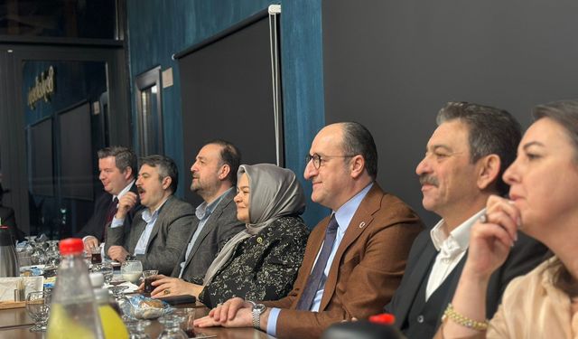 Vefa Geleneğini başlatan Dündar Ünlü'den Vefa İftarı