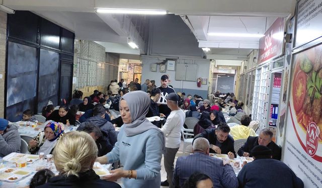 Hayırseverlerle İhtiyaç Sahipleri Aynı Sofrada Buluştu