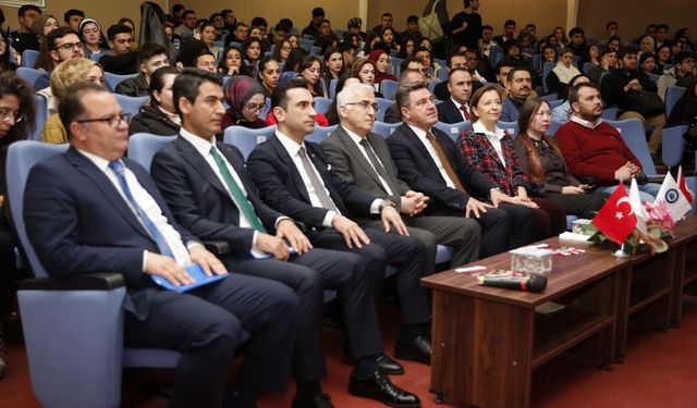 ESOGÜ'de 'Siber Suçlar Farkındalık Paneli' Düzenlendi