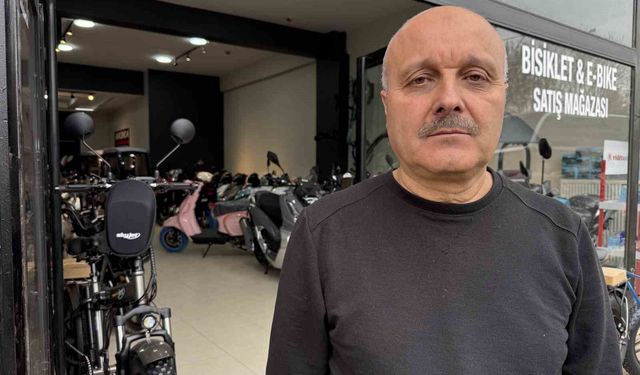 2 bin 600 dolara 'eski' deyip 44 buçuk yerine 40 TL'den bozmaya çalıştılar