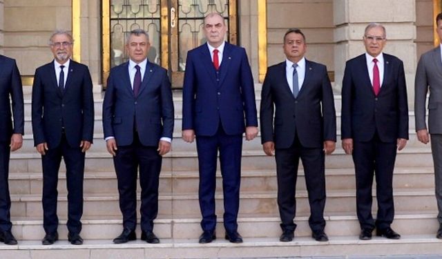 ESO Yönetim Kurulu Üyeleri Şahsi Katkılarıyla Eskişehirspor’un Yanında