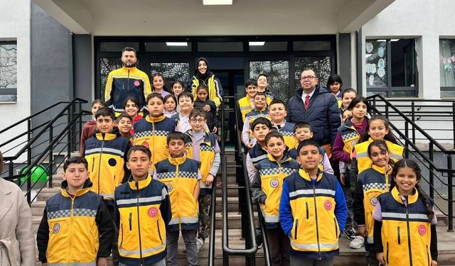 Eskişehir’de Öğrencilere İlk Yardım ve Minik 112 Eğitimi Verildi