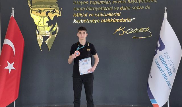 Özel Eosb  Mtal    Kick Boksta  Dünya Derecesi Elde Etti